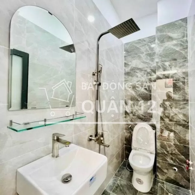 Nhà sổ riêng - nội thất cơ bản quận 12