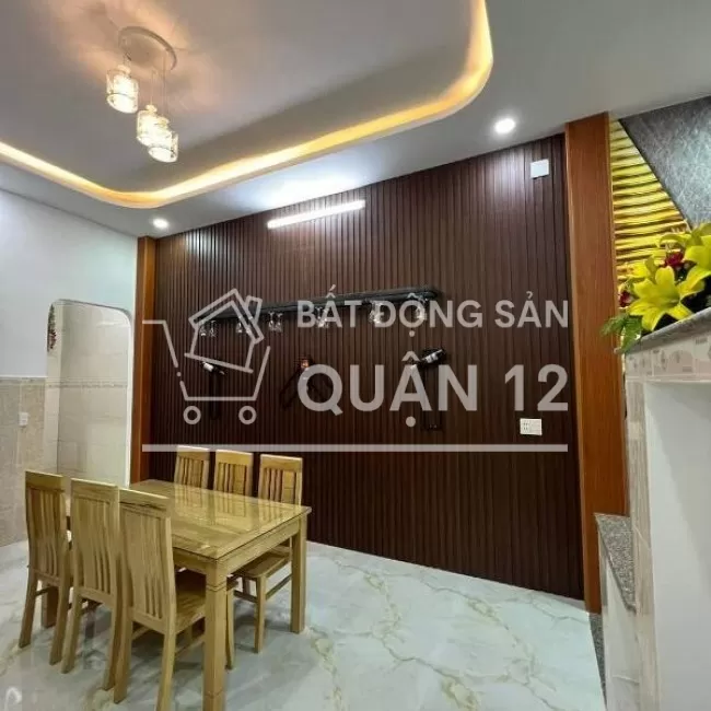 Bán nhà 4x18 đúc 2 lầu giá 5.7 tỷ TC Hiệp . Quận 122