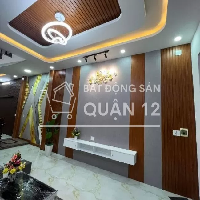 Bán nhà 4x18 đúc 2 lầu giá 5.7 tỷ TC Hiệp . Quận 122