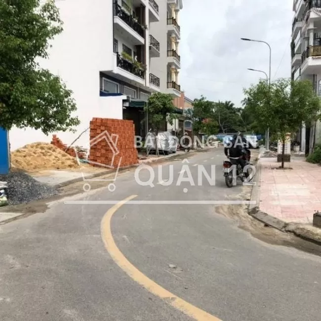 Đất 2 mặt tiền giá 5,5 tỷ 1 sẹc Hà Huy Giáp, Thạnh Xuân, Q 12, Tp HCM