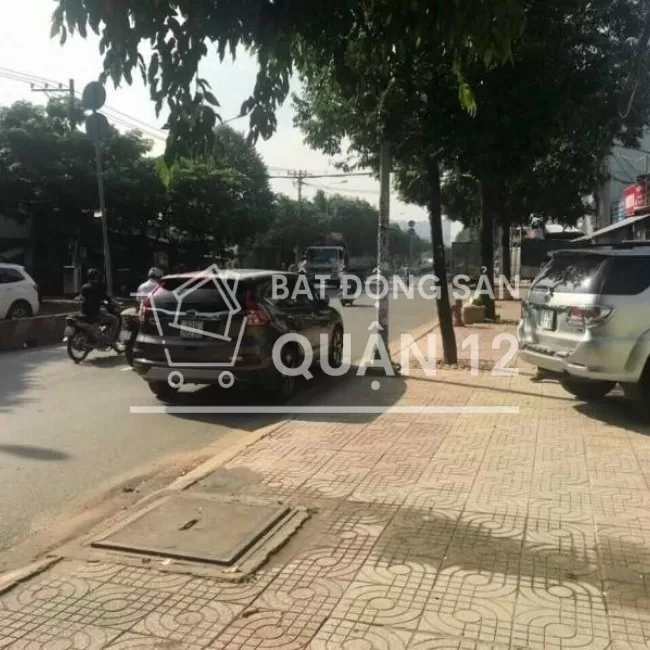 Bán lô đất diện tích 262,2 m2 mặt tiền đường Lê Thị Riêng Quận 12