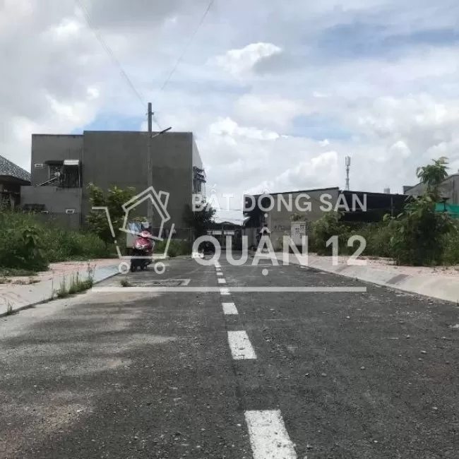 Cần bán lô đất ngay cao ốc APĐ thổ 89m2, đường 10m