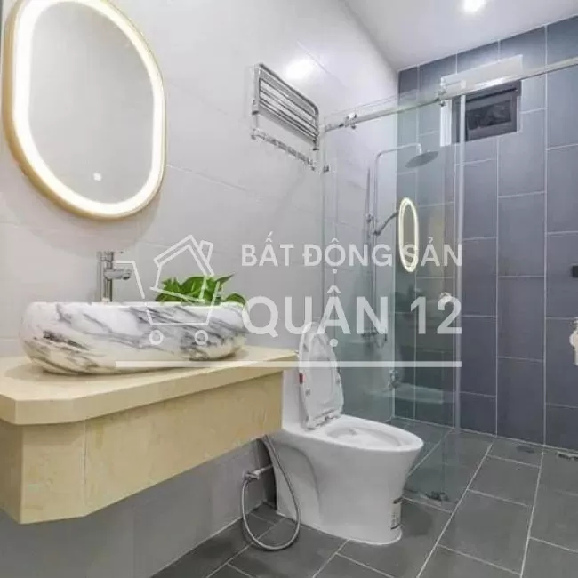 Nhà mới xây dựng, thiết kế đẹp, quận 12.
