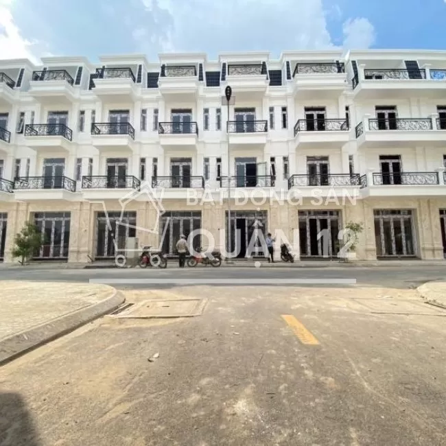 Nhà cuối đường Nguyễn Oanh, xây 4 lầu có thang máy, DT 4,5x18m SHR 