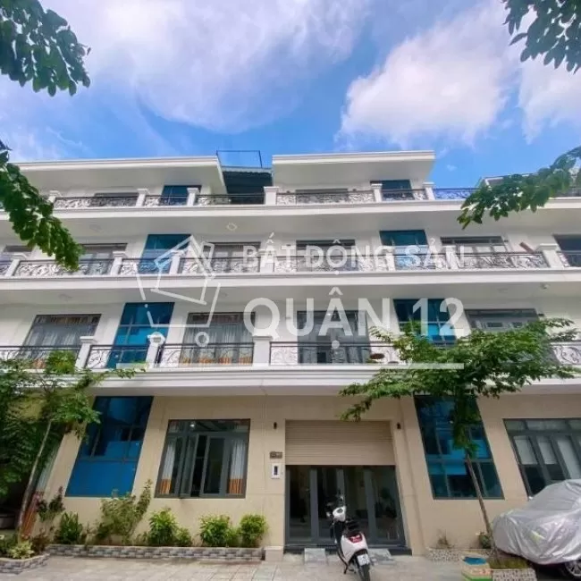 Bán Căn góc 2 mặt tiền, DT 250M2 Hà Huy Giáp Gần Ngân hàng ACB 