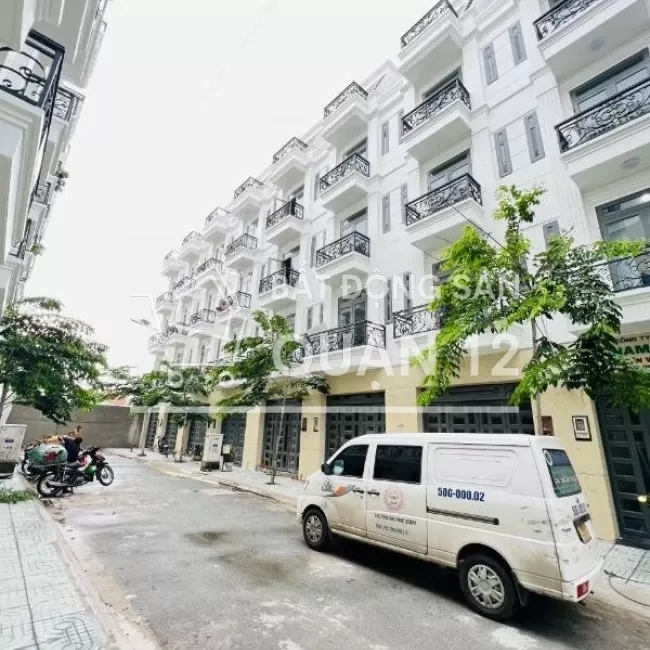 Nhà Phố Ngã tư ga , diện tích 4x20 đúc 1 trệt 3 lầu 