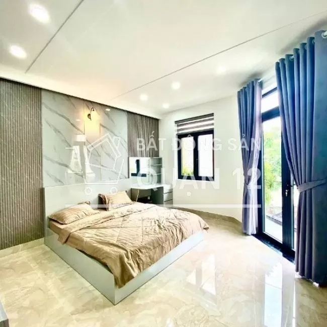 Nhà 3 lầu 4x18m gần UBND Thạnh Lộc 4.8 tỷ còn TL, SHR, hẻm thông ô tô