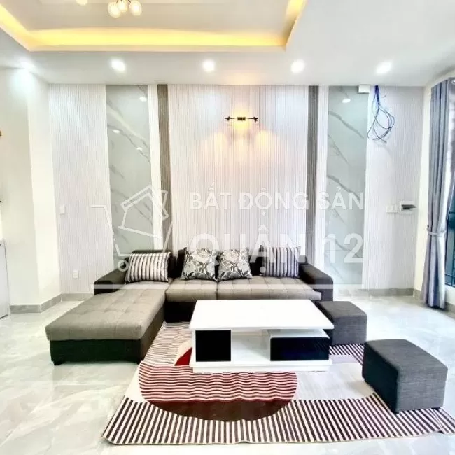 Nhà 3 lầu 4x18m gần UBND Thạnh Lộc 4.8 tỷ còn TL, SHR, hẻm thông ô tô