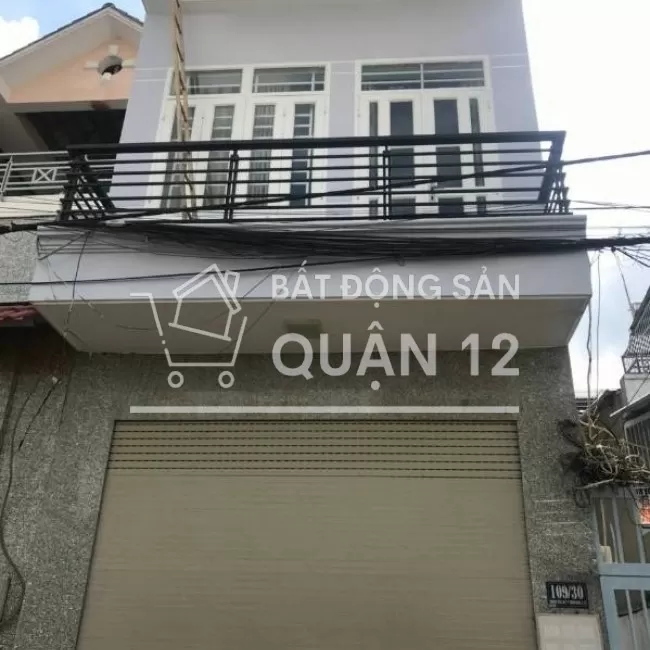 Nhà diện tích 5*17m. 1 trệt 1 lầu. 4 phòng. 