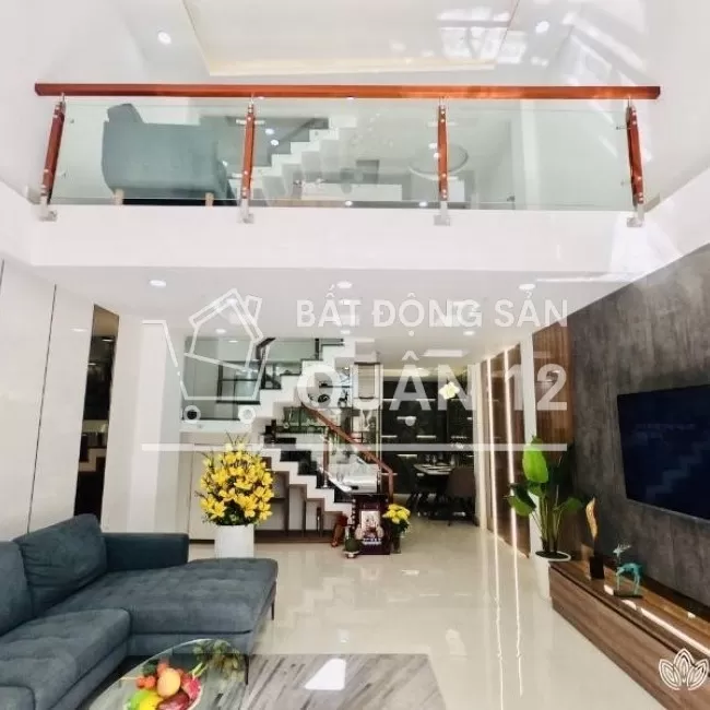 Nhà mới 1 trệt 1 lửng 3 lầu gần UBND Thạnh Lộc DT 4.65x15m ở liền.
