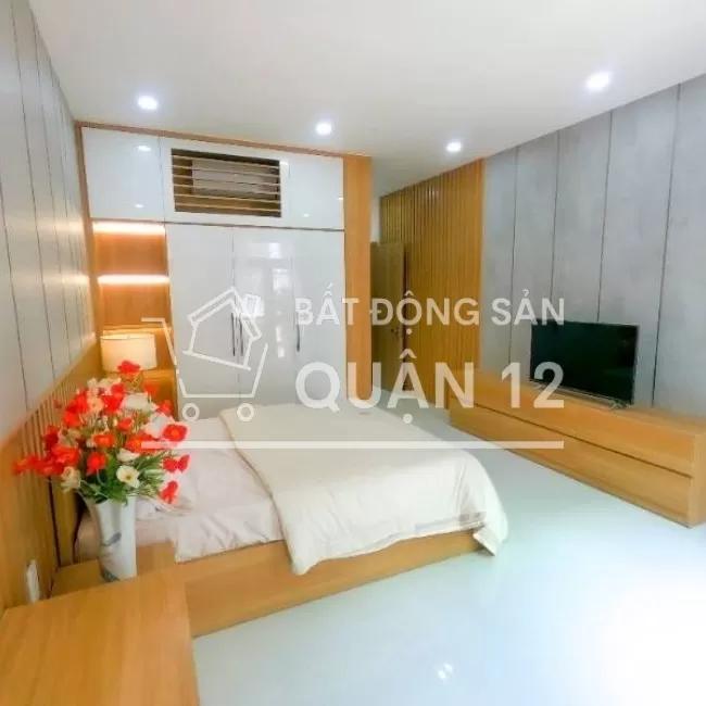 Nhà mới 1 trệt 1 lửng 3 lầu gần UBND Thạnh Lộc DT 4.65x15m ở liền.