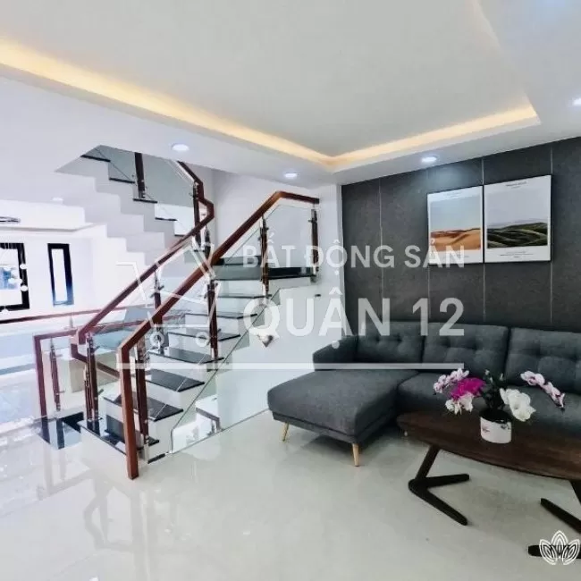 Nhà 3 lầu gần ngã tư ga 4.65x15m 1 trệt 1 lửng 3 lầu (4PN,5WC)