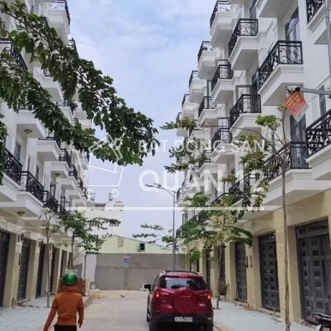 nhà chính chủ cuối nguyễn oanh - hà huy giáp- 1 trệt -3 lầu giá 4 tỷ8
