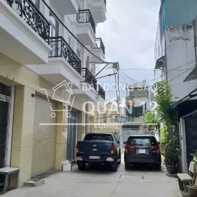 nhà chính chủ cuối nguyễn oanh - hà huy giáp- 1 trệt -3 lầu giá 4 tỷ8