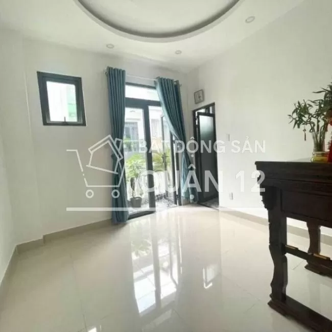 Nhà Quận 12-HCM , chính chủ bán ko qua cò lái.