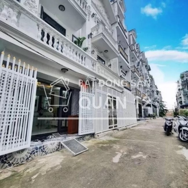 Nhà Quận 12-HCM , chính chủ bán ko qua cò lái.