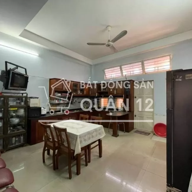 BÁN GẤP NHÀ 100M2 Ở HÀ HUY GIÁP Q12 HẺM XE HƠI ĐỦ NỘI THẤT TIỆN NGHI
