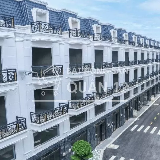 Cần tiền bán gấp nhà quận 12, MT Hà Huy Giáp, Sổ Hồng Riêng Hoàn Công