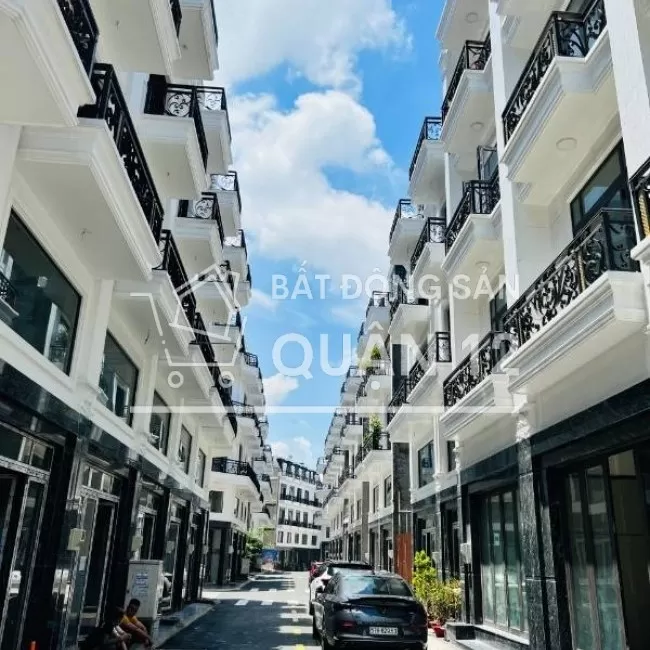 Cần tiền bán gấp nhà quận 12, MT Hà Huy Giáp, Sổ Hồng Riêng Hoàn Công