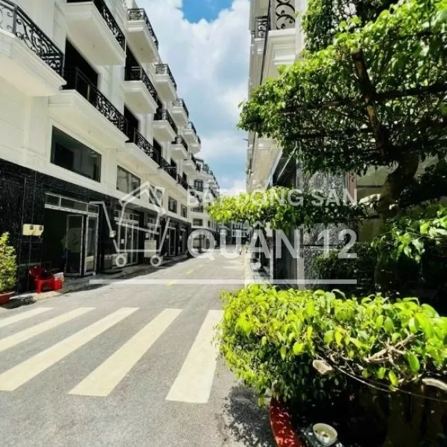 Cần tiền bán gấp nhà quận 12, MT Hà Huy Giáp, Sổ Hồng Riêng Hoàn Công