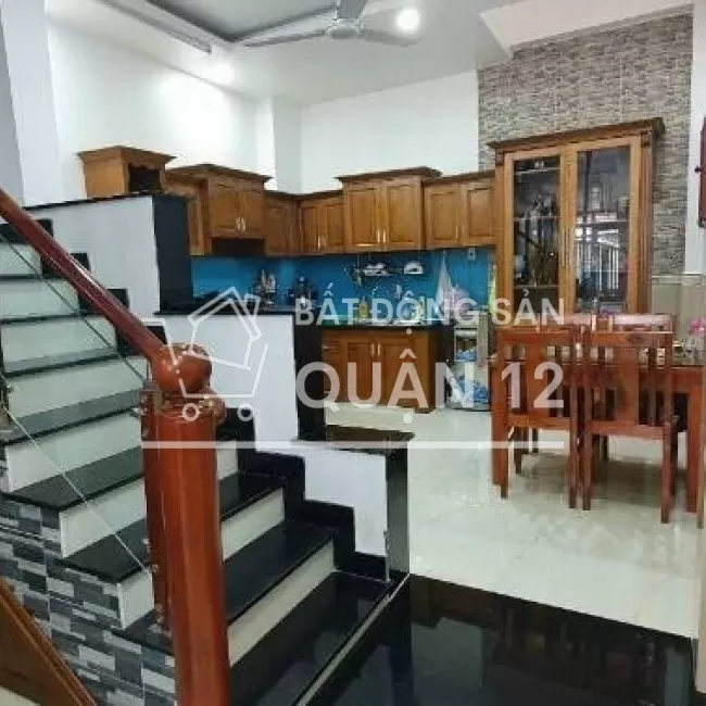 Ngộp bank bán gấp nhà 4.2x12m, 2 lầu sân thượng hẻm 8m đường TX22