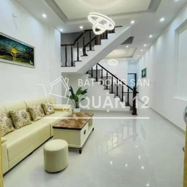 Nhà sổ hồng riêng - đầu hẻm thông - quận 12