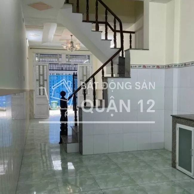 Nhà 2 tầng hẻm oto HT13 ngay chợ Ngã 3 Đông Quang