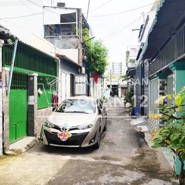 Q12.449. xe hơi vào nhà, vị trí trung tâm q12, nhà đẹp ở ngay,
