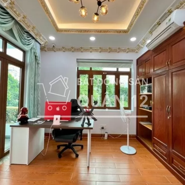 Kẹt tiền bán gấp biệt thự vườn góc 2MT khu VIP Hiệp Thành Quận 12