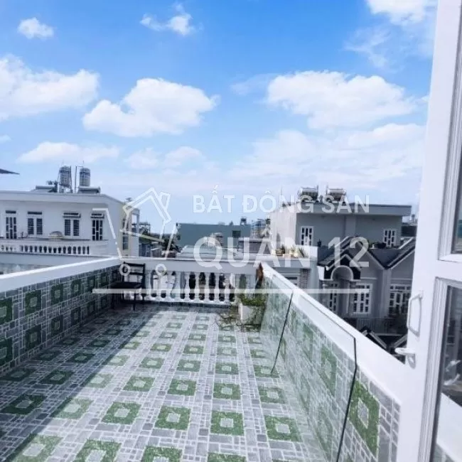 Nhà sổ hồng sang tên ngay - đường Nguyễn Thị Búp q12