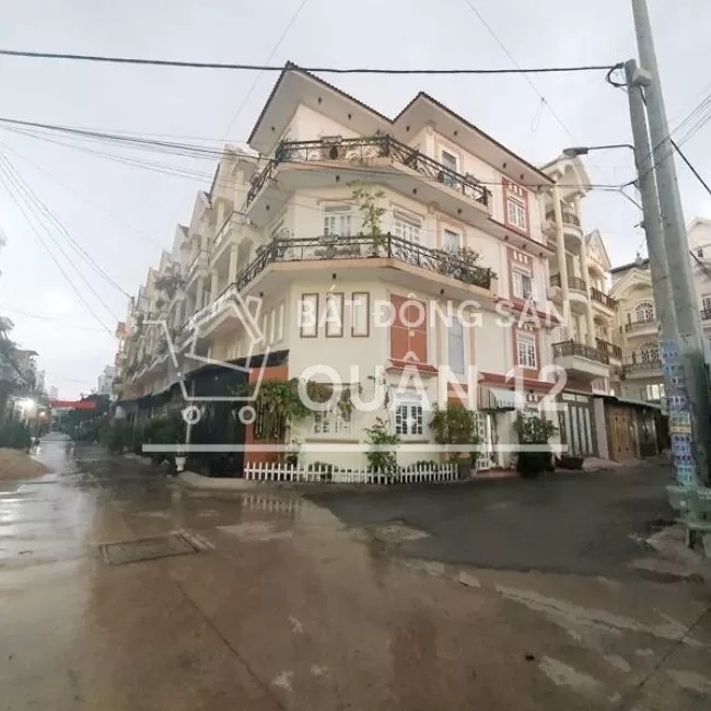 Nhà 4 tầng khu biệt thự đẹp quận 12 giá rẻ