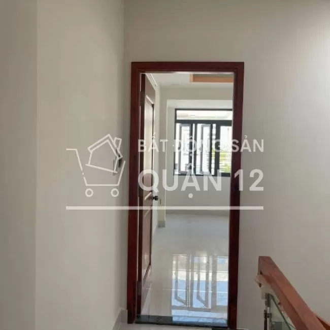 Cần tiền bán căn nhà Quận 12, 4x12m, 1 trệt, 2lầu, 4 p ngủ