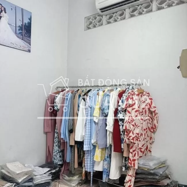 PHAN VĂN HỚN - VỀ QUÊ BÁN NHÀ TẶNG HẾT NỘI THẤT