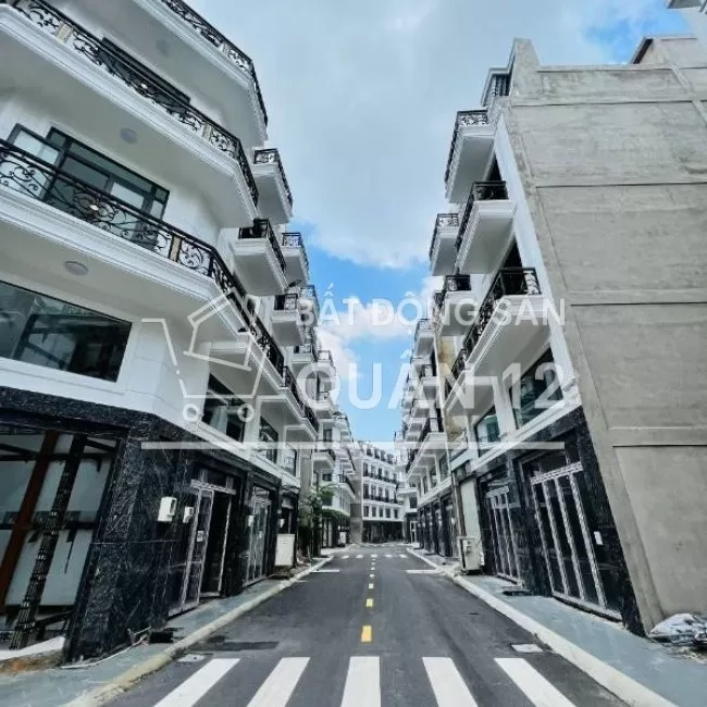 nhà bán Quận 12 nhà 1 trệt 3 lầu giá chỉ 5 tỷ