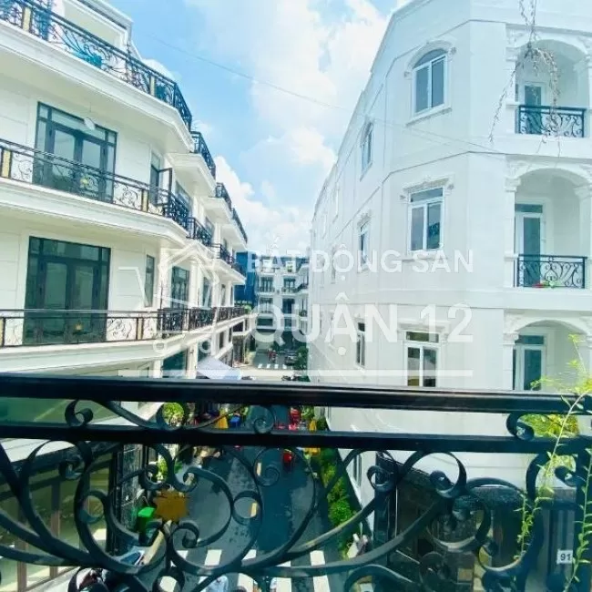 BÁN NHÀ  PHỐ LIỀN KỀ, CHUẨN CHÂU ÂU , SỔ SẴN ,NGÂN HÀNG HỖ TRỢ 80%