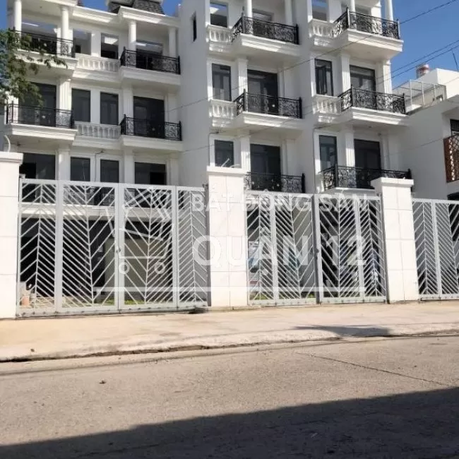 Cần bán nhà đẹp 122m2, ngan 4m, chỉ 6.9 tỷ đường Tô Ngọc Vân Quận 12.
