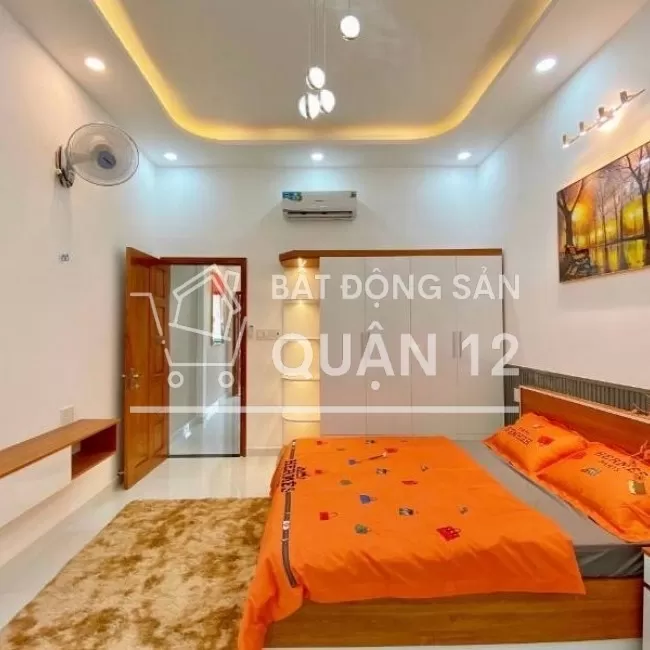 Bán gấp căn MT An Phú Đông 3 lầu 4x18m sổ công chứng liền