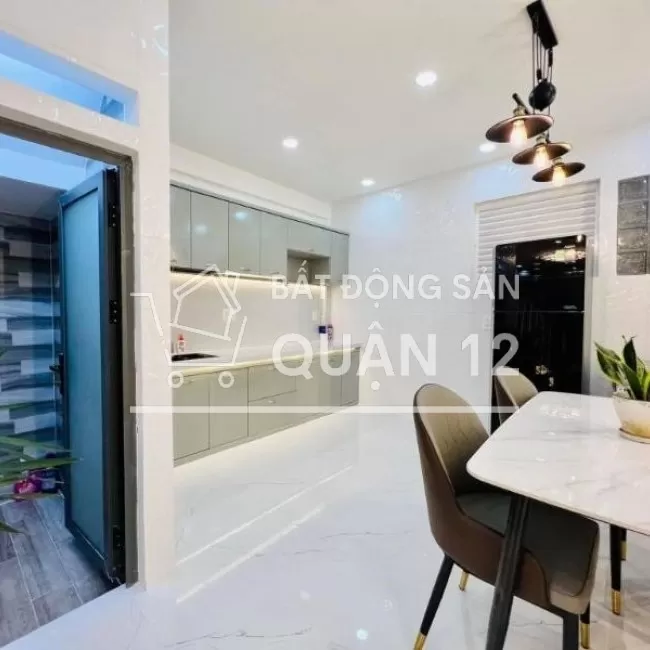 Bán Nhà Quận 12,An Phú Đông UBND,1trệt 3 lầu,4.5x17 đường 10m,SHR 
