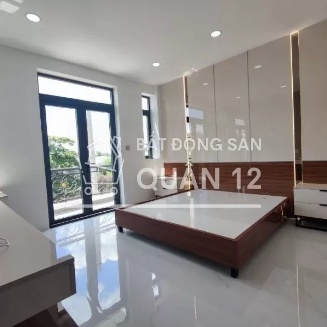 Bán nhà mặt tiền ngay Vườn Lài-APĐ mặt tiền công viên, có hồ bơi SHR