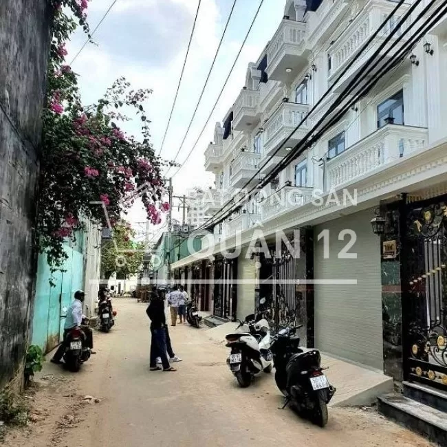 Bán nhà Đông Hưng Thuận Quận 12, 7x12, 3 lầu, cách Nguyễn Văn Quá 300m
