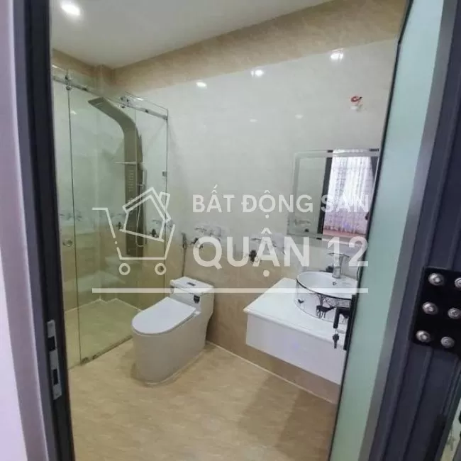 Bán nhà Đông Hưng Thuận Quận 12, 7x12, 3 lầu, cách Nguyễn Văn Quá 300m