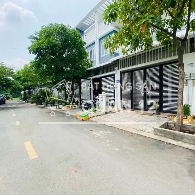 Bán nhà giá rẻ trung tâm quận 12