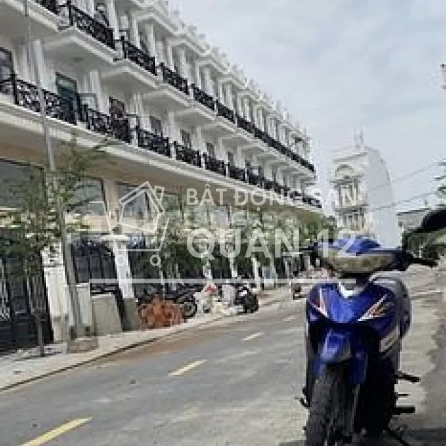 Nhà 5 lầu ngay cầu vượt ngã tư ga 4X15 60m dtsd 260m2