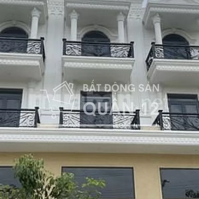 Nhà 5 lầu ngay cầu vượt ngã tư ga 4X15 60m dtsd 260m2