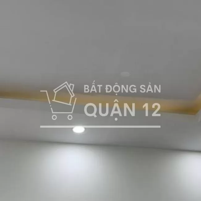 Nhà 5 lầu ngay cầu vượt ngã tư ga 4X15 60m dtsd 260m2