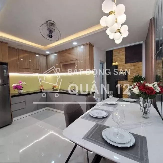 chính chủ bán ngôi nhà đang ở thiết kế sang trọng 4 lầu 5 phòng ngủ