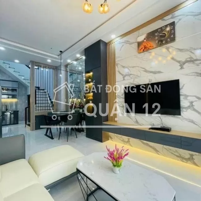 Nhà 5 tầng có thang máy 5x20m Ngã tư ga Q12 thanh toán 1.5 tỷ nhận nhà