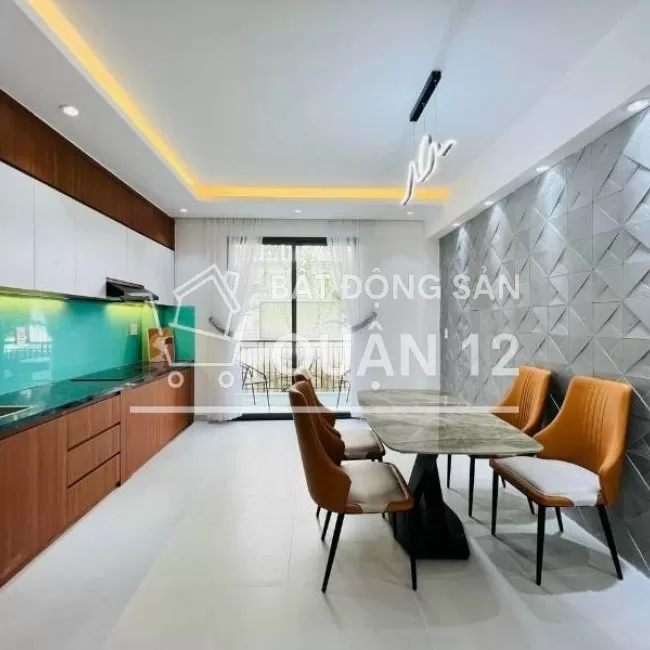 Nhà 5 tầng có thang máy 5x20m Ngã tư ga Q12 thanh toán 1.5 tỷ nhận nhà