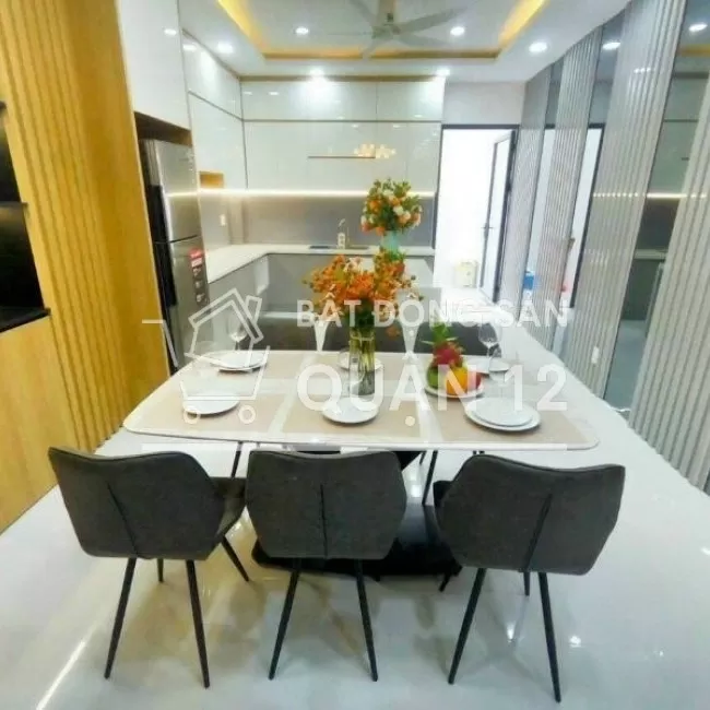 KDC BẢO THỊNH-nhà mặt tiền 5 tầng ngay Ngã Tư Ga có thang máy SHR