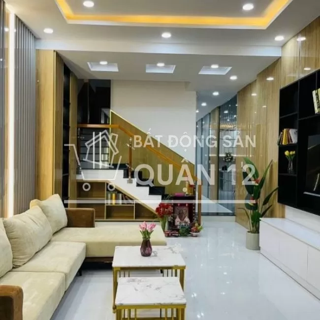 THANH TOÁN 1.5 TỶ NHẬN NHÀ MẶT TIỀN TÔ NGỌC VÂN DT 5*16,THANG MÁY,SHR
